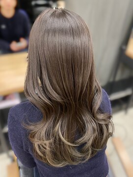 アリュウル 表参道(ALLURE) 透明感抜群ブリーチなしグレージュカラー×レイヤーカット◯伊藤