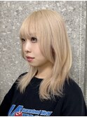 ミルクティーベージュ明るめグレージュミディアムウルフレイヤー