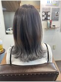 裾カラー グレイ