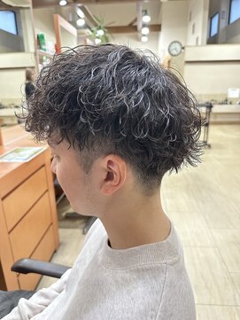 フェリア サウスガーデン(felia southgarden) 清潔感◎波巻きパーマ×ツーブロックマッシュ#静岡市