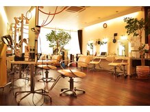 セレブラル(CELEBRAR)の雰囲気(店内写真です♪《豊橋/髪質改善/縮毛矯正/カラー/パーマ》)