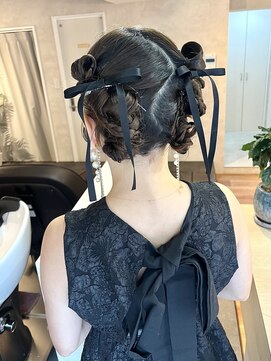 サンルーム(SUN room) タイトひつじ三つ編みツインリボンアレンジパーティーヘアセット