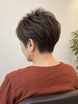 aptas 青山/表参道 白髪染め/白髪ぼかしハイライト/ボリュームアップエクステ&nbsp;表参道/青山/毛束で動くコンパクトショート