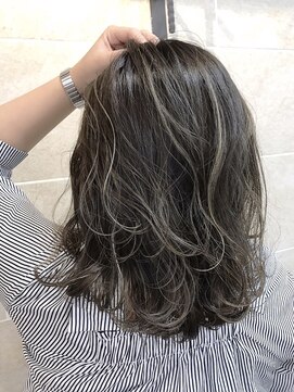 ティンク 横浜(Tink) ガッツリハイライトカラー！Tink横浜