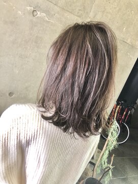 キー(key) アッシュグレージュ