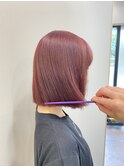 ボブヘア切りっぱなしブライトピンクハイトーンカラーブリーチ