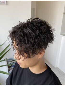 シャイン(Shine) メンズカット / メンズスタイル / ツイストスパイラルパーマ