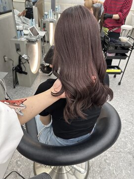 ロンド マーレ 天神大名店(Lond mare) イメチェン/チェリーブラウン/フェミニン/ダークアッシュ/束感