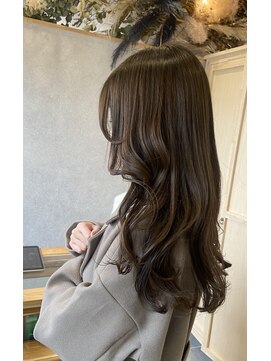 ウイ(ui) 柔らかモテ髪ロング