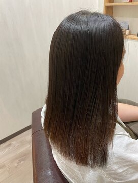 エルフォート(L.FORT) ストレートヘア