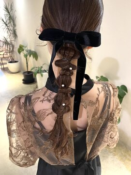 セブンベルベット(7 Velvet) 結婚式ヘアセット編みおろし