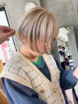 テトヘアー(teto hair)&nbsp;ミニボブ/切りっぱなしボブ/ブロンドカラー/ミルクティベージュ