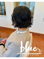 ブルー(blue)&nbsp;「ふんわり質感の大人ボブパーマ」