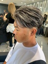 メンズサロン キング 心斎橋店(Men’s salon K!ng) ホワイトメッシュ/ツイスト/ツイスパ/パーマ/メンズ/眉毛/心斎橋