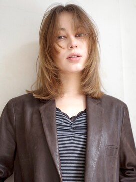 ランプ 代官山(the lamp) ミディアムレイヤースタイルアッシュブラウン20代30代