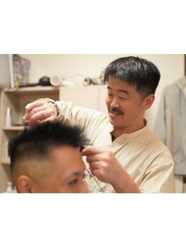 一人一人の髪の状態を見極め、理想のスタイルをご提供。年齢による髪のお悩みも、お気軽にご相談ください。