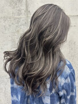 ベル エミ(bell -emi-) グレージュコントラストハイライト/外国人風/海外ヘア