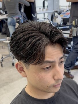 オーバル ジングウマエ(OVARL jingumae) フェザーパーマセンターパートシャドウパーマサーフカール