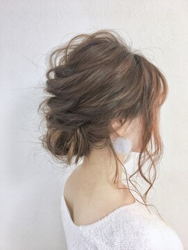 セレスト 荻窪店(CELESTE) もこもこロールがオトナ可愛くてリッチなギブソンタック♪荻窪