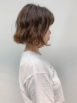 テトヘアー(teto hair) bob(切りっぱなしボブ、ラフウェーブ、ゆるいパーマ)