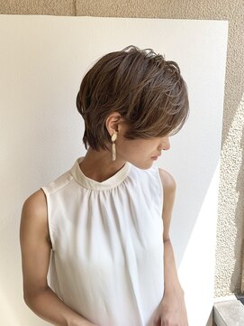 マグ ギンザ(mag ginza) 30、40代にオススメ！立体感くびれショート×イルミナベージュ