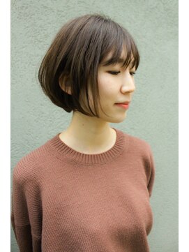 モリオ フロム ロンドン 大宮2号店(morio from London) 【なかじま ひびき】前下がりナチュラルショートボブ