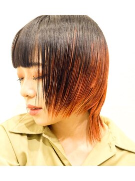 クラク 笹塚店(KURAKU) 個性あふれるレッド＋ウルフ