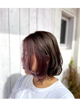 シェリ(cherie) インナーカラー　大人ボブ　外ハネボブ