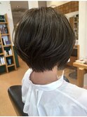 ショートレイヤー×オリーブカラー