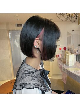 ソワンドブレスセルン 心斎橋(soin de brace cerne) 前下がりボブ×インナーピンクカラー