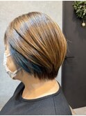 Feather 保土ヶ谷  ショートボブ インナーカラー ブルー