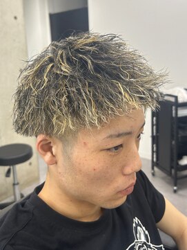 レボ 神宮寺店(Revo) ジェットモヒカン/ツイスト/フルメッシュ