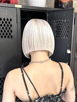 ヲタク(wotaku.)&nbsp;ホワイトカラーブロンドボブハイトーンブリーチミルクティー髪色