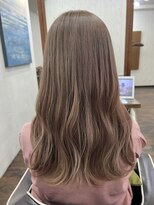 ピンクベージュ
