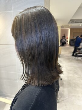 ミズチャーム(Ms.CHARM) 切りっぱなしボブ/オリーブベージュ