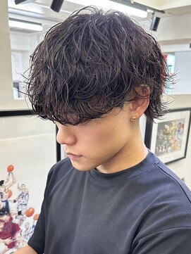 ウェイビーエフティフィフス 横浜西口(WAVEY ft.fifth) 横浜波巻きパーマシャドウパーマツイストスパイラルパーマ30代