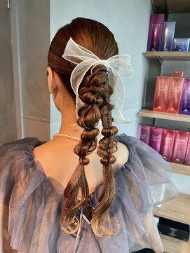 シャルムバイケンジ(Charm.by KENJE) 【ダブルポニーテール】結婚式/二次会/同窓会/銀座/有楽町/ヘア