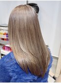 ミルクティーグレージュ小顔ウルフレイヤーくびれロングレイヤー