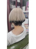 『ホワイトシルバー×ダークグレー』
