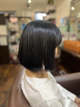 カウスリップ ヘアークリニック(Cowslip hair clinic) ダーク系クラシックボブ