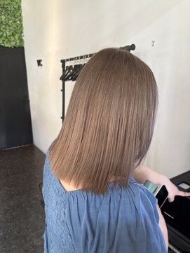 ヴィオラカラー(VIOLLA COLOR) ハイトーンカラー×ミディアムボブ/小倉