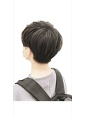 軽やかシルエットのコンパクトショート　　/横浜/元町/半個室