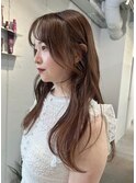 セミロング×顔周りレイヤー×ミルクティーベージュ