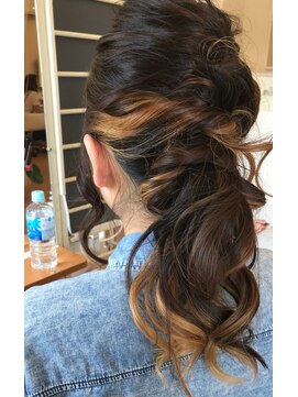 ヘアーアンドビューティー ルーツ(hair&beauty #roots) ポニーテールアレンジ