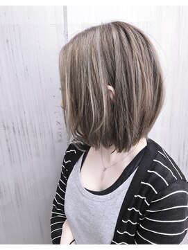 アドレ(ADORER) 伸ばしかけボブにハイライト☆