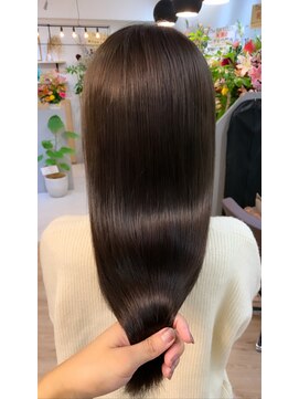 ジエクト ヴィシア(The Ect VIXIA) 髪質改善トリートメント×大人女性×超音波アイロン