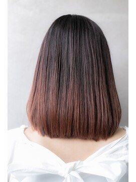 カバーヘアアンドスパ ブリス 浦和(COVER HAIR&SPA bliss) ツートンカラーアップバングミディアムボブZ浦和20代30代40代