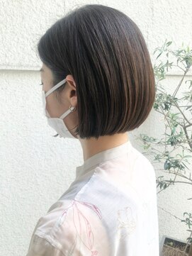 アルバム 新宿(ALBUM SHINJUKU) ブラウンミニボブ_アースカラーくびれヘアツートン_ba377452