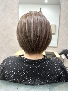 リベストバイジェービー 稲毛(li best. byjb) グレーベージュ/レイヤーロング/アッシュカラー/黒髪【稲毛】