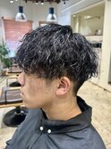 メンズパーマ　ツイスパ　波巻き　フェード